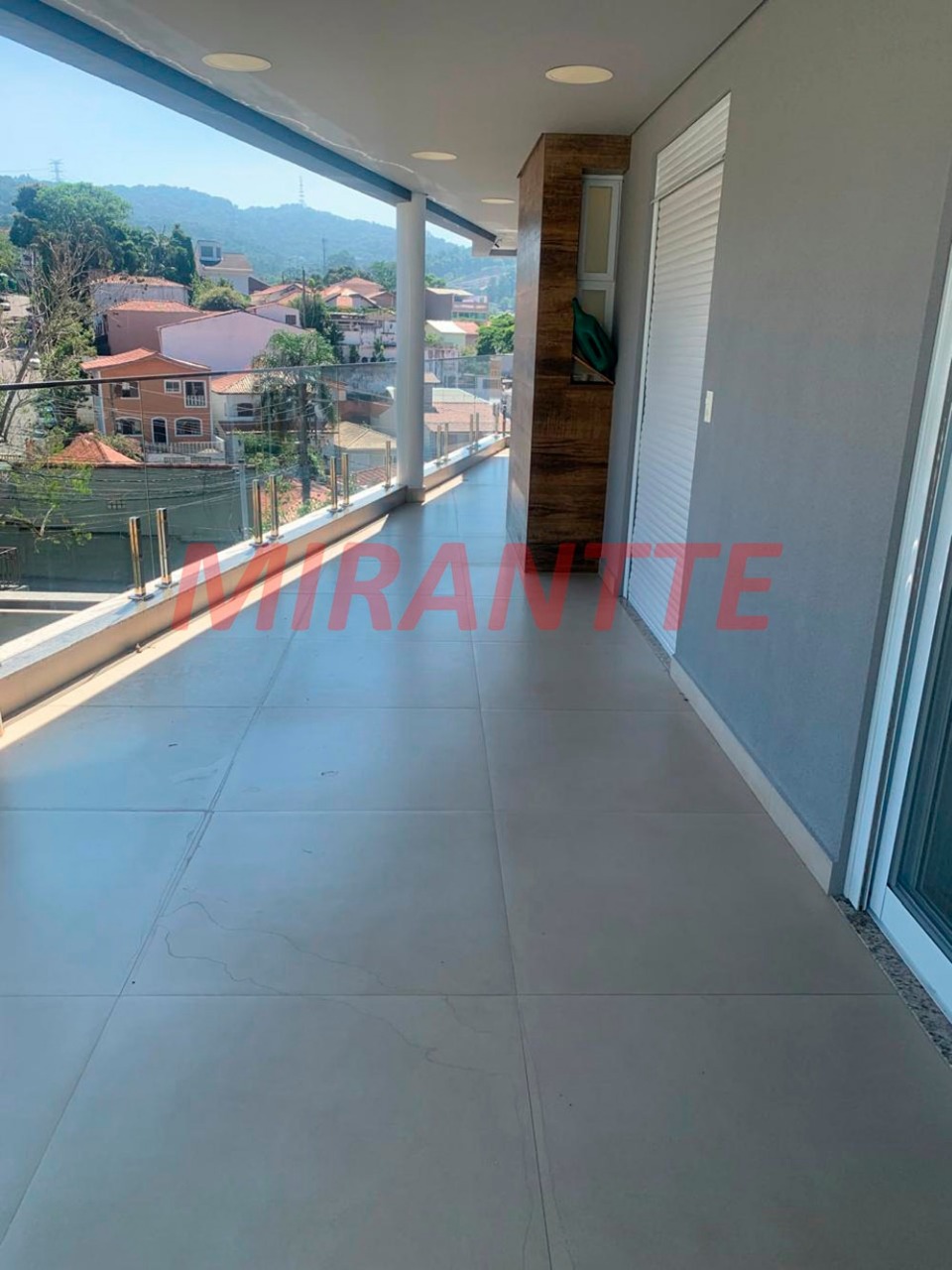 Cond. fechado de 283.9m² com 4 quartos em Horto Florestal