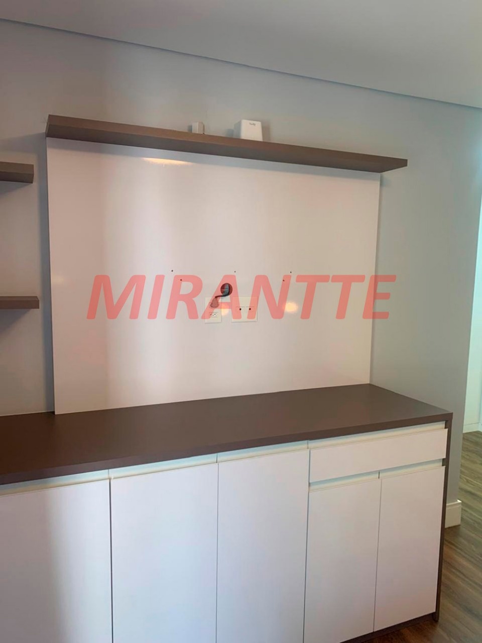 Cond. fechado de 283.9m² com 4 quartos em Horto Florestal