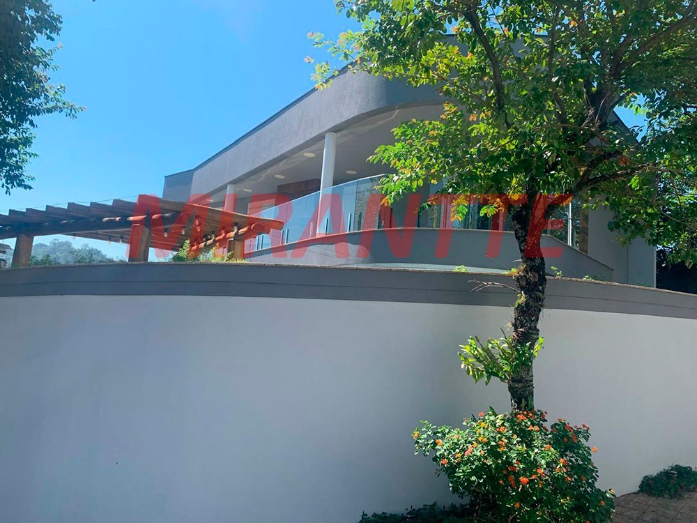 Cond. fechado de 283.9m² com 4 quartos em Horto Florestal