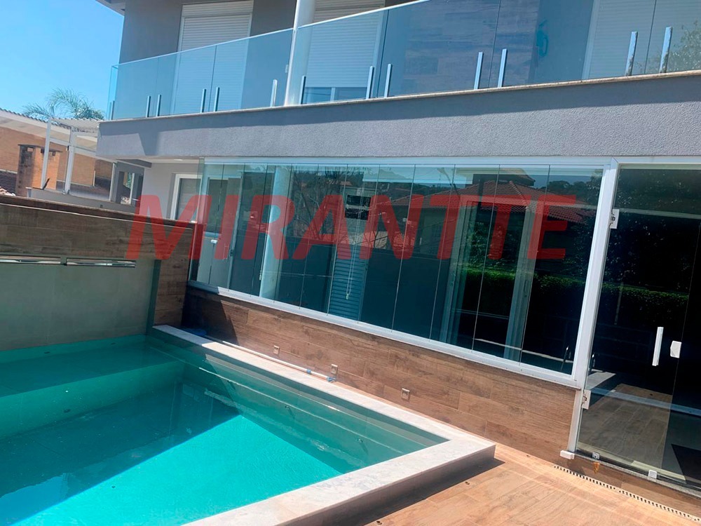 Cond. fechado de 283.9m² com 4 quartos em Horto Florestal
