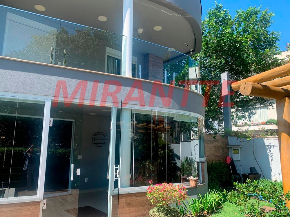 Cond. fechado de 283.9m² com 4 quartos em Horto Florestal