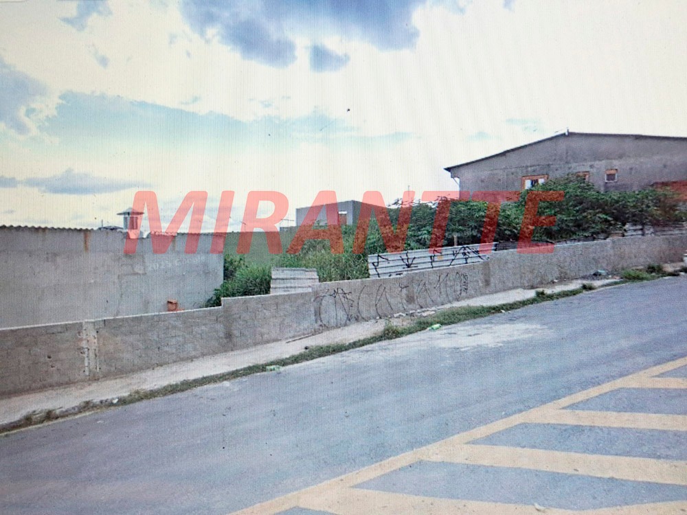 Terreno de 0m² em Pimentas