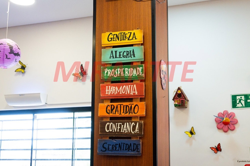 Comercial de 900m² em Tremembe