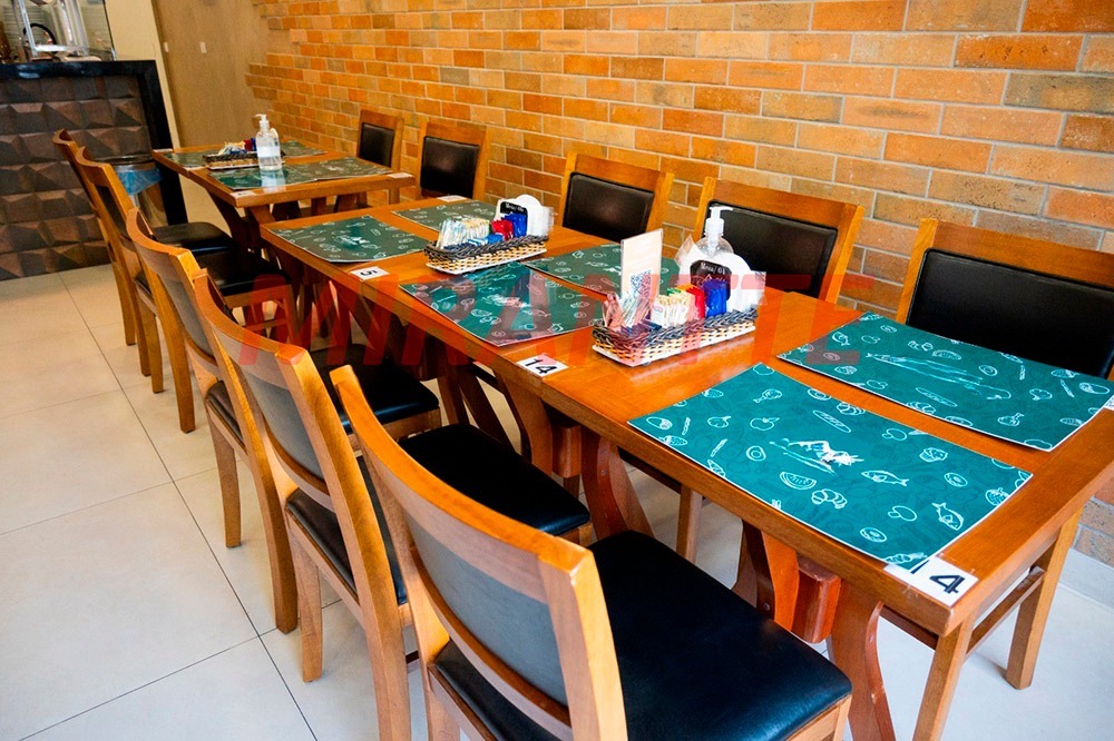 Comercial de 900m² em Tremembe