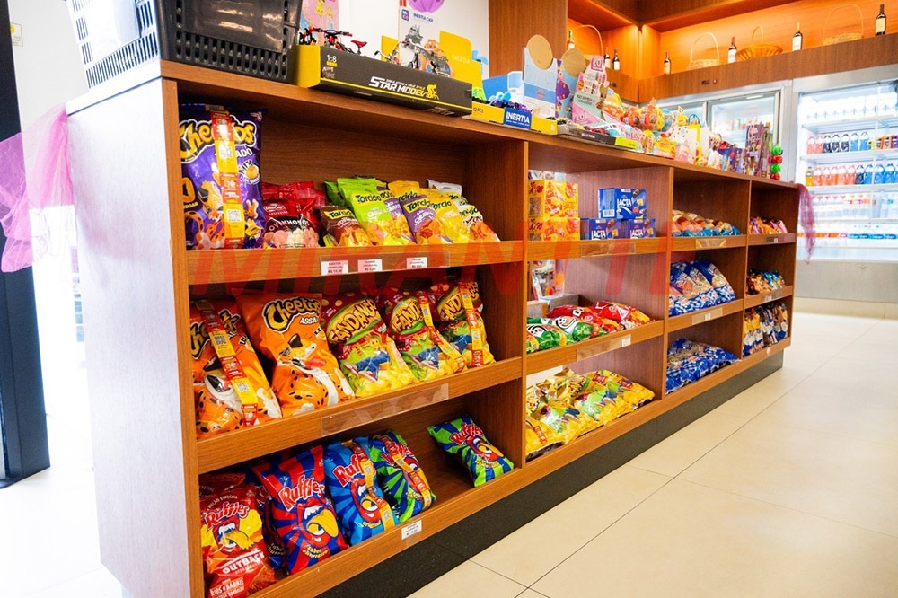 Comercial de 900m² em Tremembe