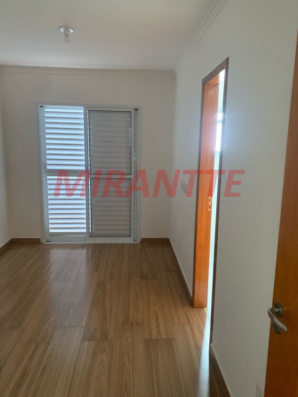 Cond. fechado de 95m² com 2 quartos em Vila Gustavo