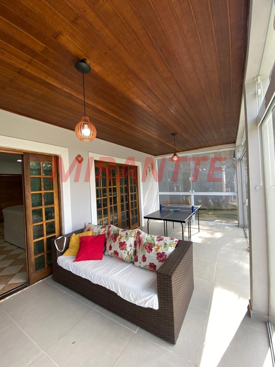Cond. fechado de 273.26m² com 4 quartos em Caraguata
