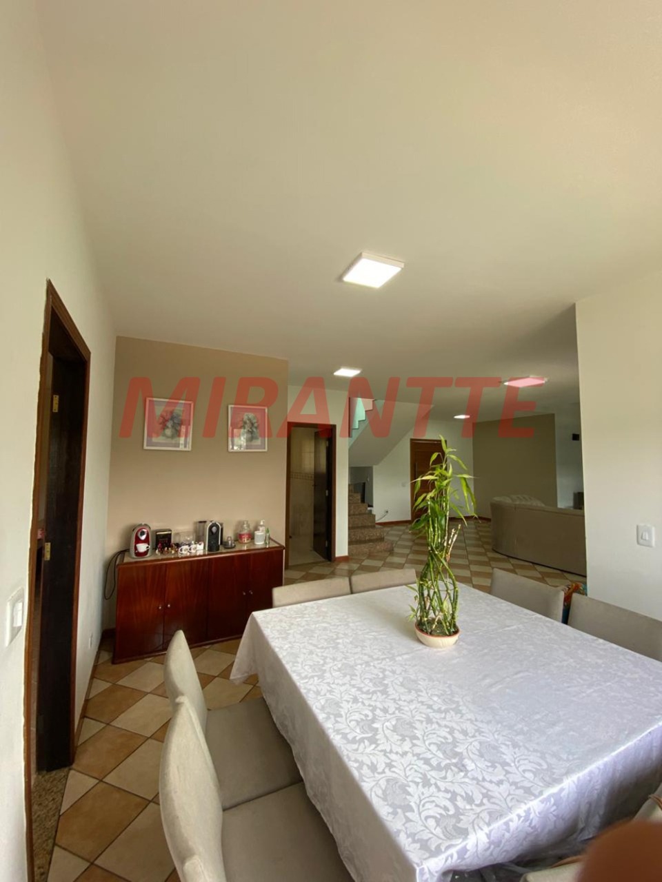 Cond. fechado de 273.26m² com 4 quartos em Caraguata