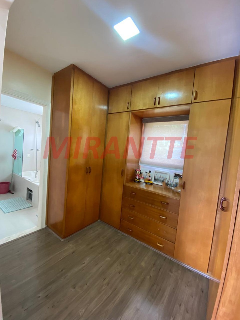 Cond. fechado de 273.26m² com 4 quartos em Caraguata
