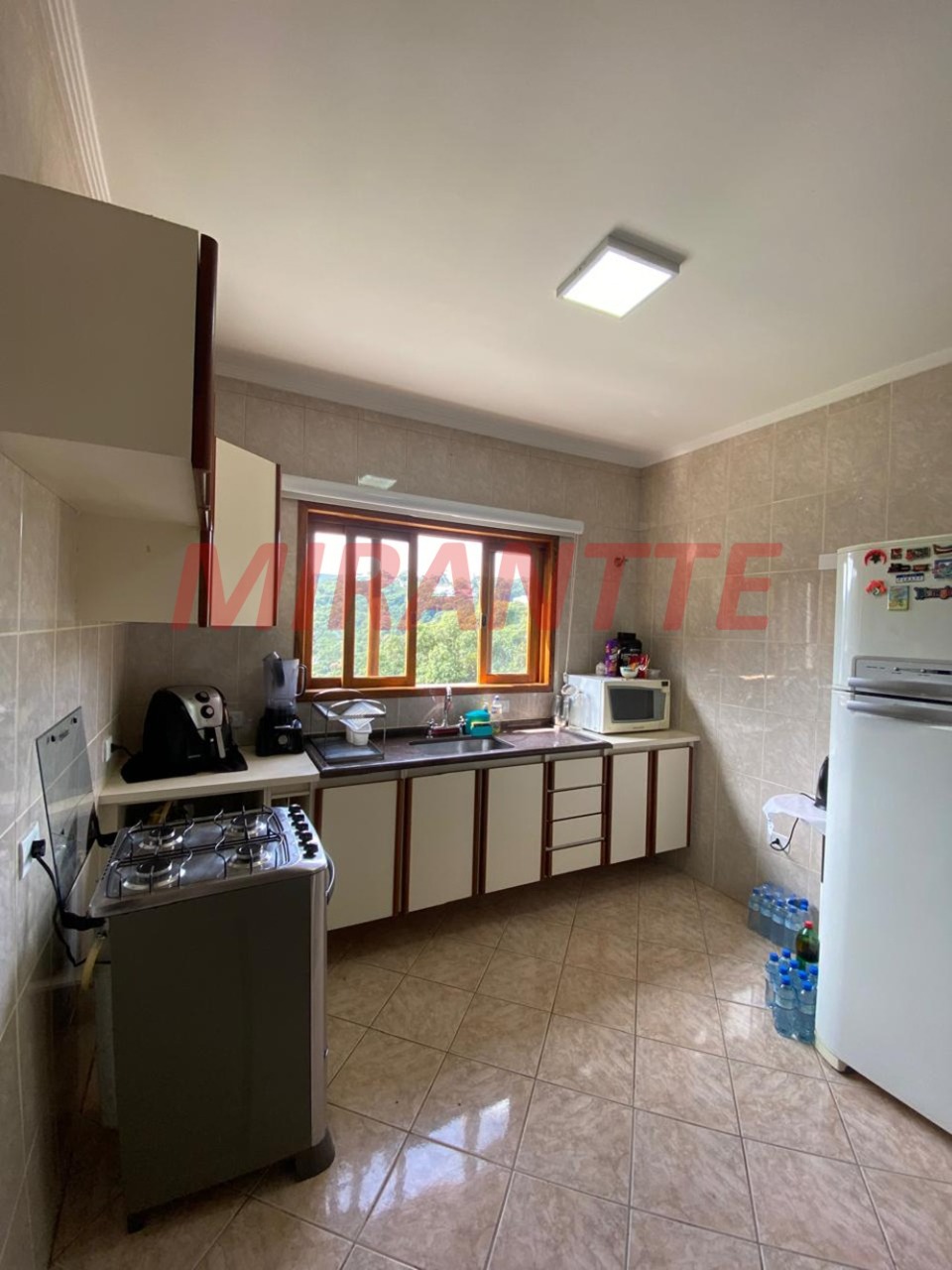 Cond. fechado de 273.26m² com 4 quartos em Caraguata