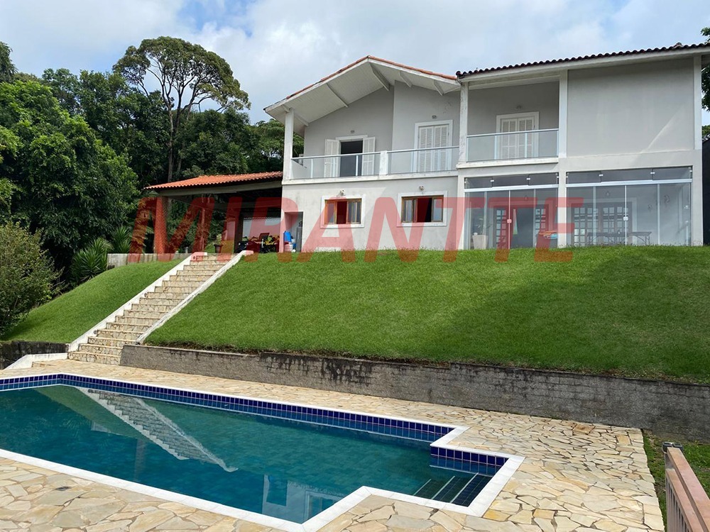 Cond. fechado de 273.26m² com 4 quartos em Caraguata