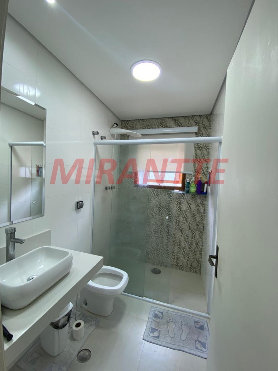 Cond. fechado de 273.26m² com 4 quartos em Caraguata
