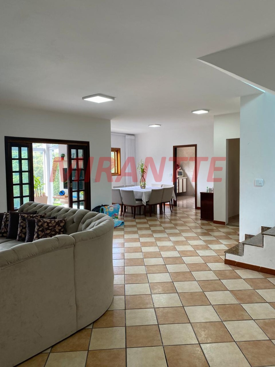 Cond. fechado de 273.26m² com 4 quartos em Caraguata