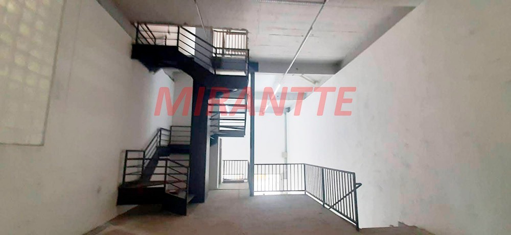 Comercial de 497.7m² em Casa Verde