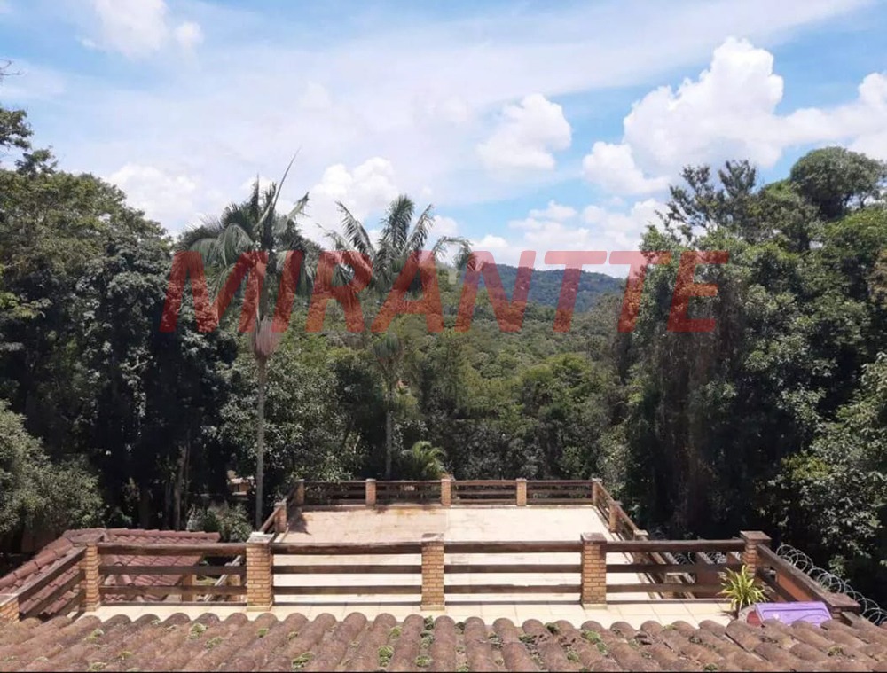 Sobrado de 550m² com 4 quartos em Roseira