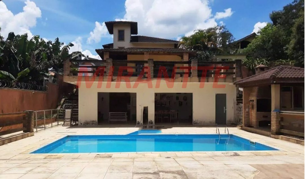 Sobrado de 550m² com 4 quartos em Roseira