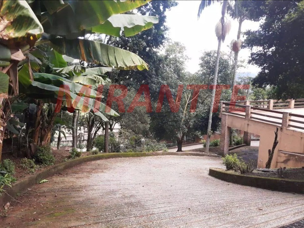 Sobrado de 550m² com 4 quartos em Roseira