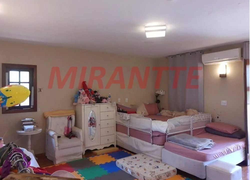 Sobrado de 550m² com 4 quartos em Roseira
