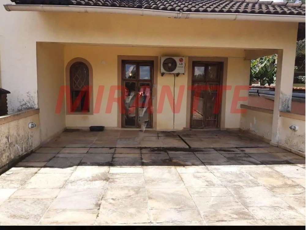 Sobrado de 550m² com 4 quartos em Roseira