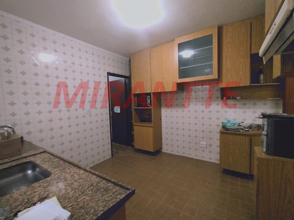 Sobrado de 220m² com 2 quartos em Vila Continental