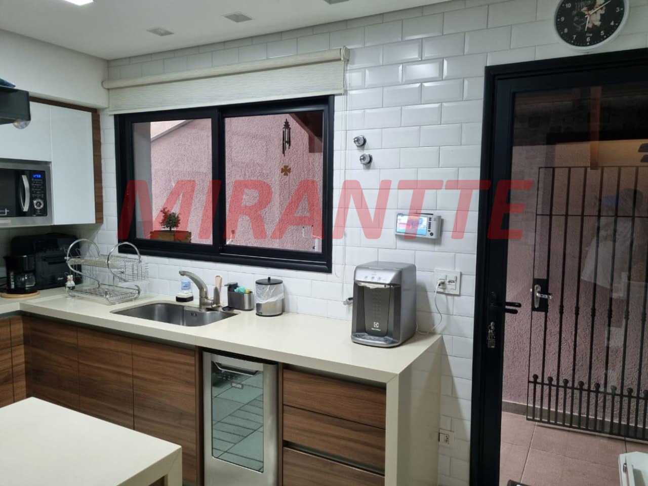 Sobrado de 284m² com 3 quartos em Jardim França