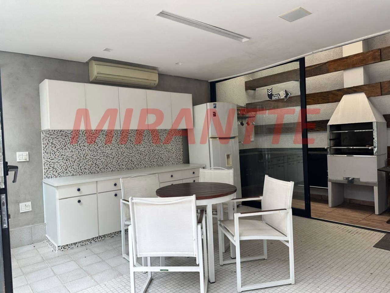 Sobrado de 284m² com 3 quartos em Jardim França