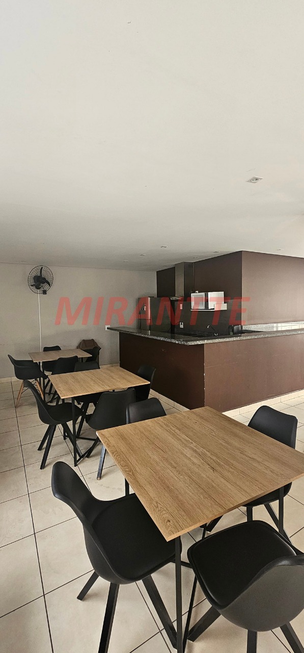 Apartamento de 53m² com 2 quartos em Parque Vitória
