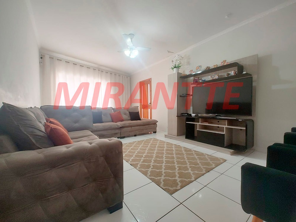 Sobrado de 175m² com 3 quartos em Jardim Peri