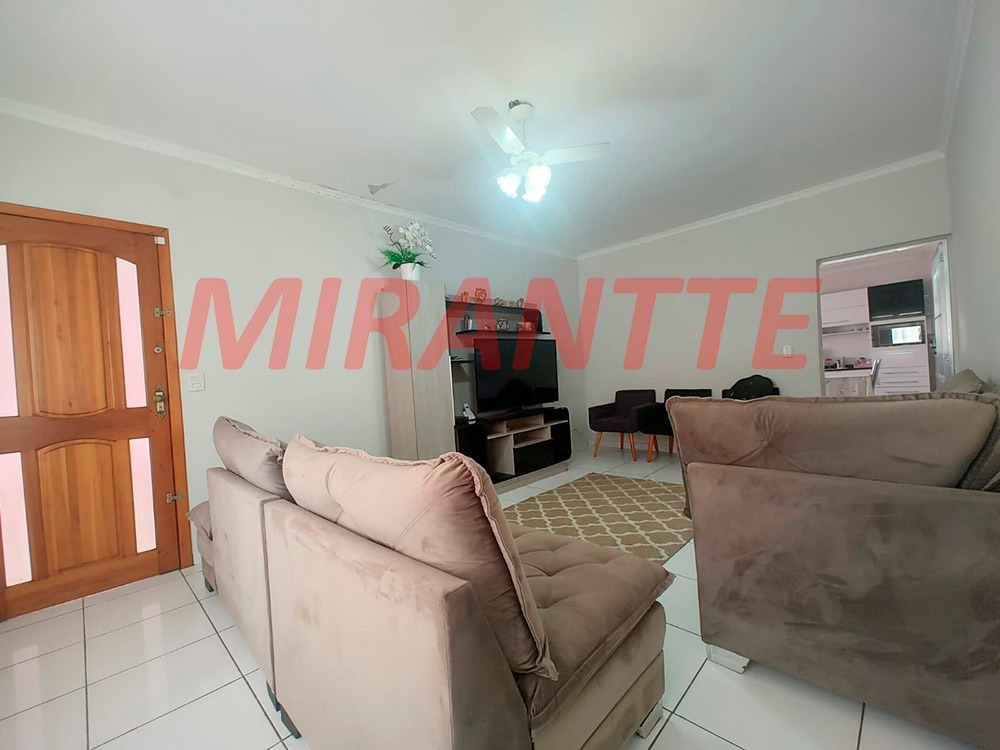 Sobrado de 175m² com 3 quartos em Jardim Peri