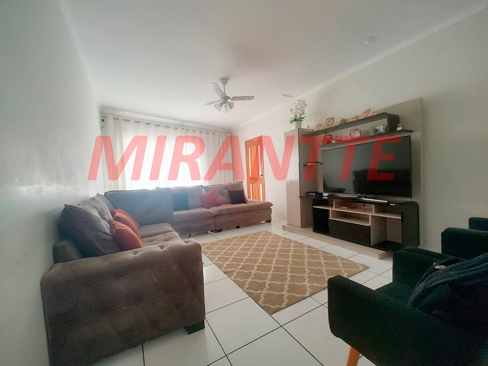 Sobrado de 175m² com 3 quartos em Jardim Peri