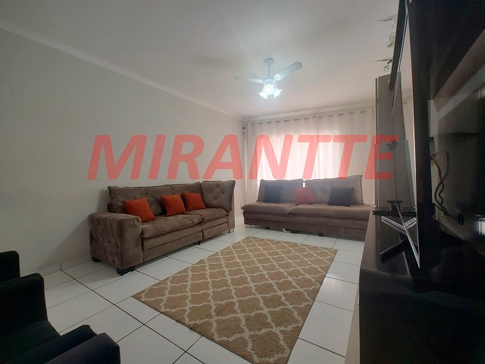 Sobrado de 175m² com 3 quartos em Jardim Peri