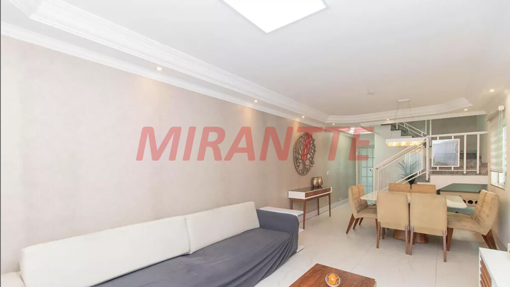 Sobrado de 175m² com 3 quartos em Vila Gustavo