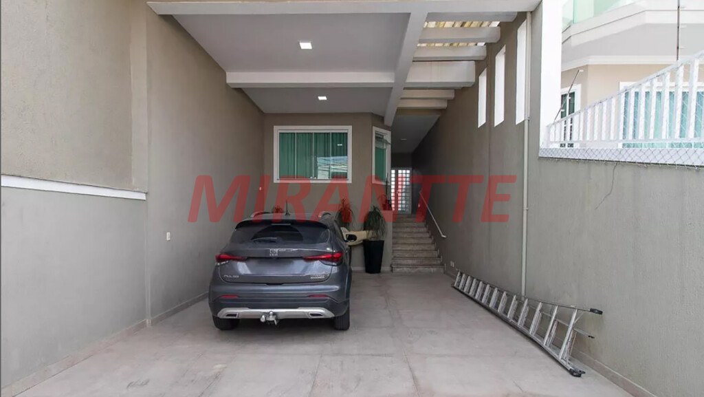 Sobrado de 175m² com 3 quartos em Vila Gustavo