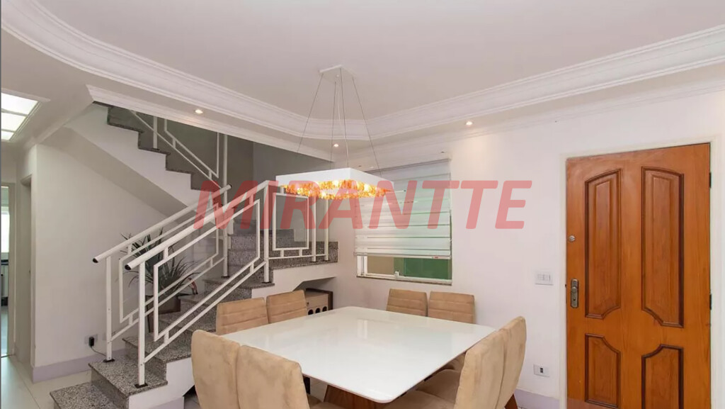 Sobrado de 175m² com 3 quartos em Vila Gustavo