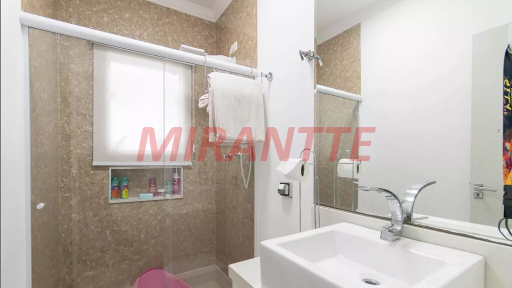 Sobrado de 175m² com 3 quartos em Vila Gustavo