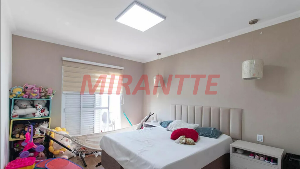 Sobrado de 175m² com 3 quartos em Vila Gustavo