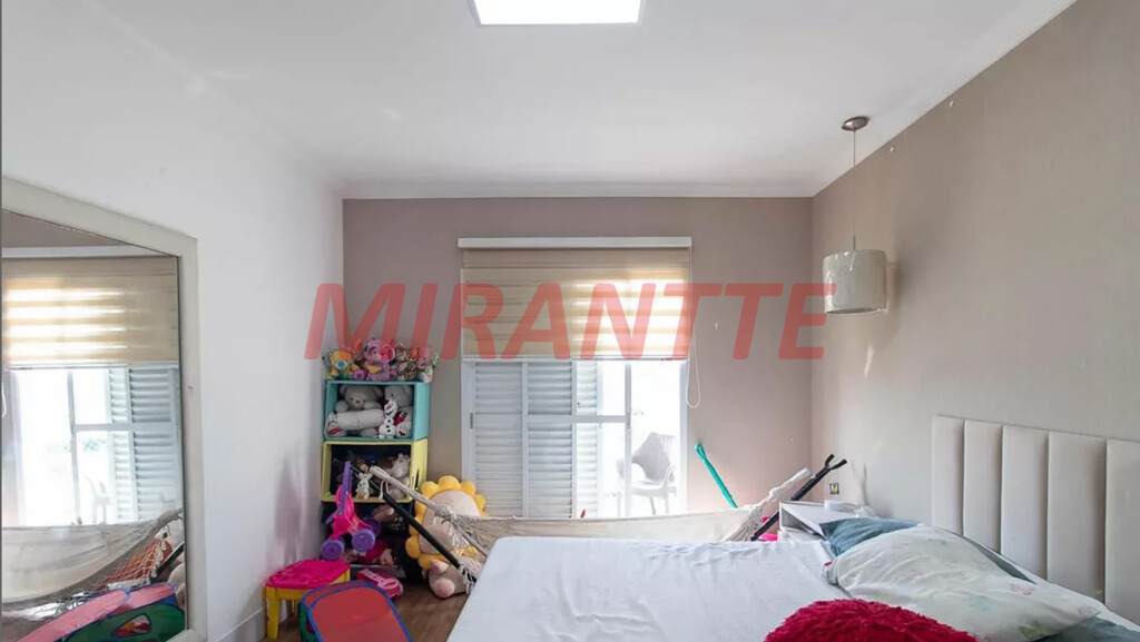 Sobrado de 175m² com 3 quartos em Vila Gustavo