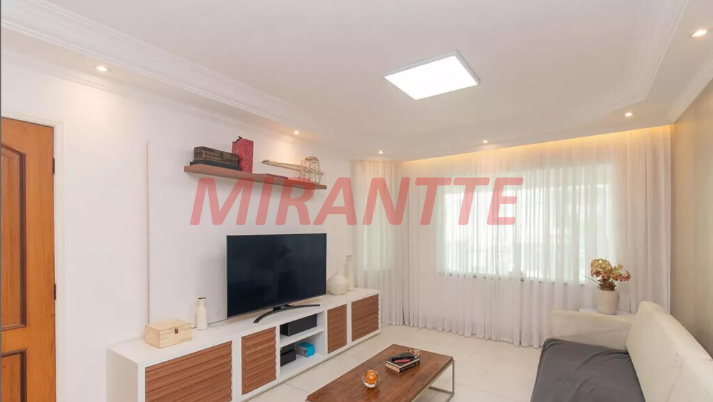 Sobrado de 175m² com 3 quartos em Vila Gustavo