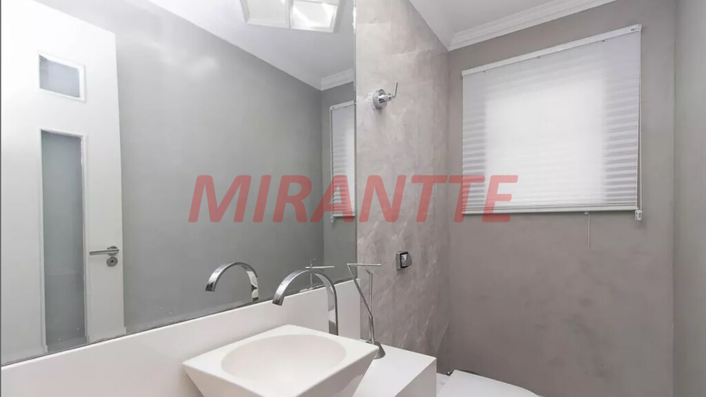 Sobrado de 175m² com 3 quartos em Vila Gustavo