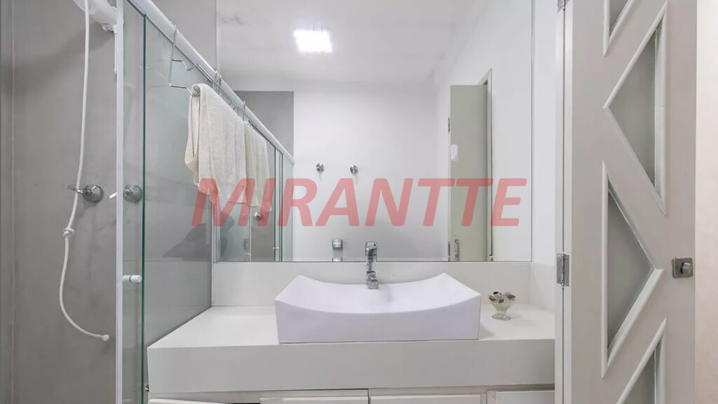 Sobrado de 175m² com 3 quartos em Vila Gustavo