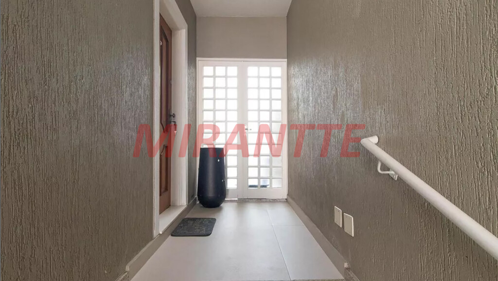 Sobrado de 175m² com 3 quartos em Vila Gustavo