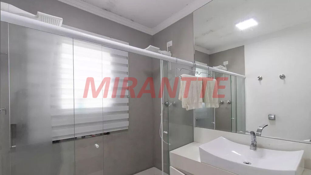 Sobrado de 175m² com 3 quartos em Vila Gustavo