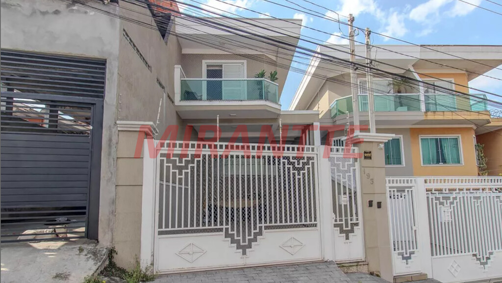 Sobrado de 175m² com 3 quartos em Vila Gustavo
