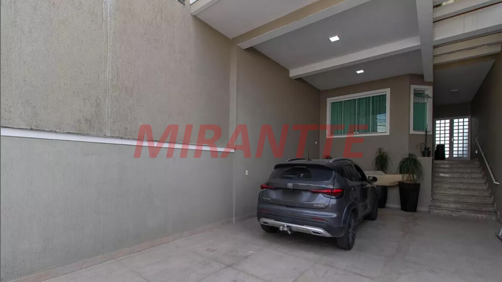 Sobrado de 175m² com 3 quartos em Vila Gustavo