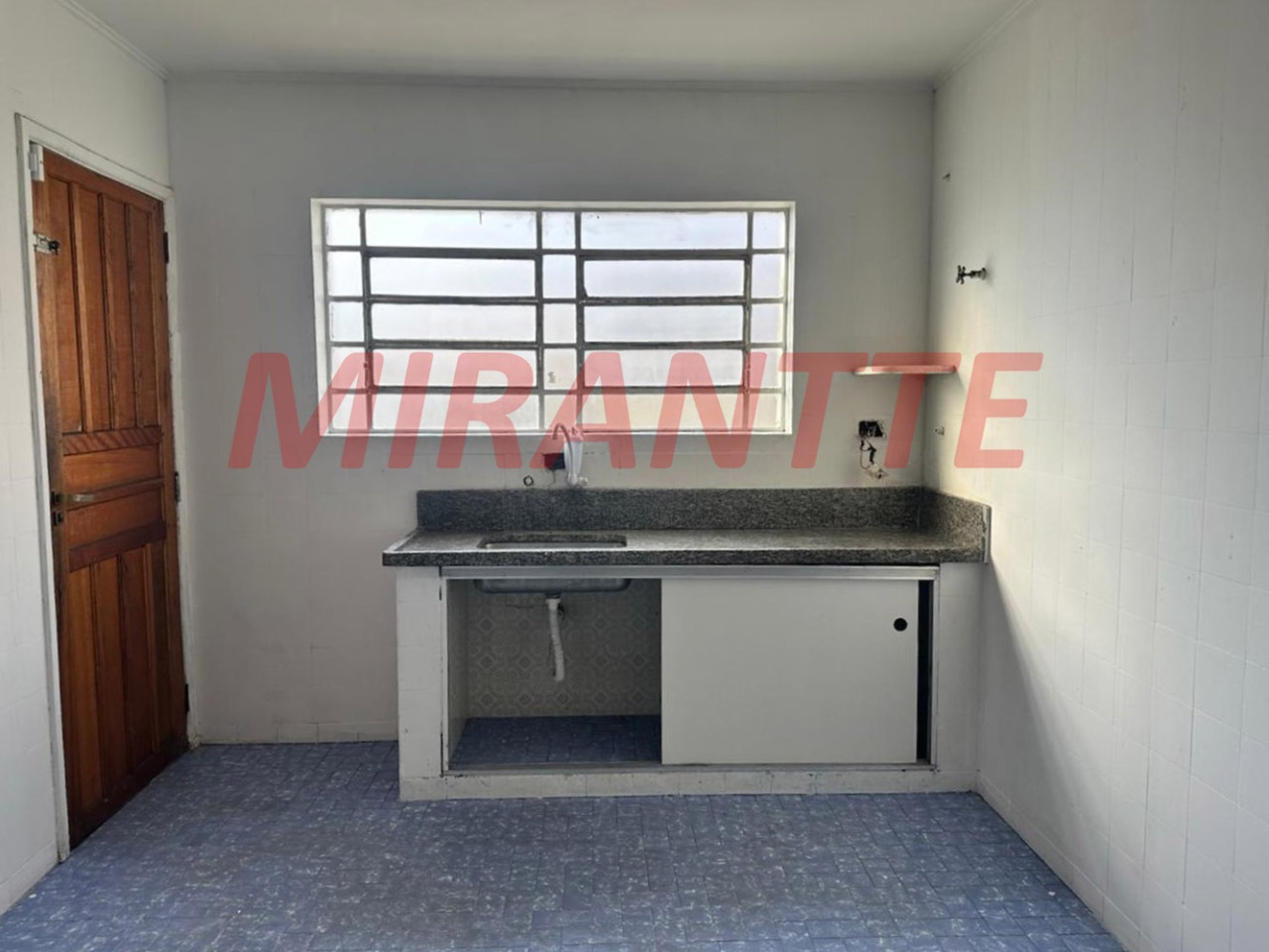 Sobrado de 115m² com 3 quartos em Água Fria