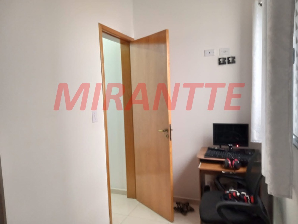 Cond. fechado de 65m² com 2 quartos em Vila Aurora