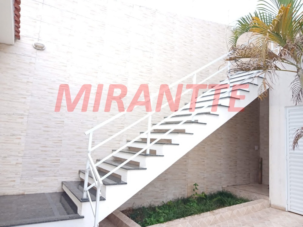 Cond. fechado de 65m² com 2 quartos em Vila Aurora