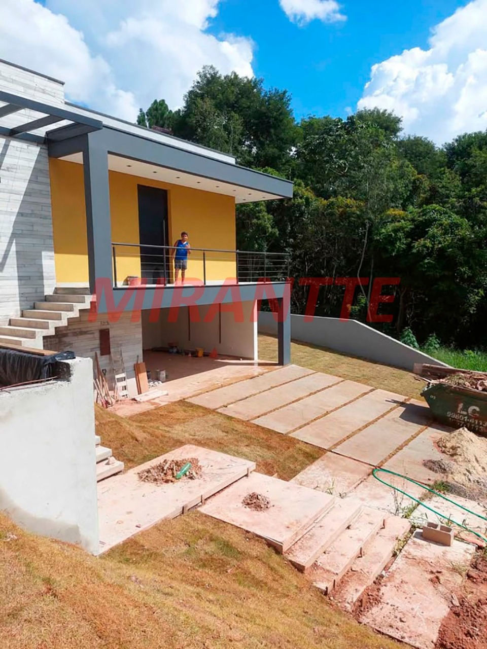 Cond. fechado de 168m² com 3 quartos em Centro