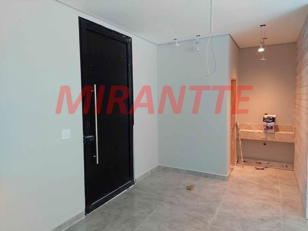 Cond. fechado de 168m² com 3 quartos em Centro