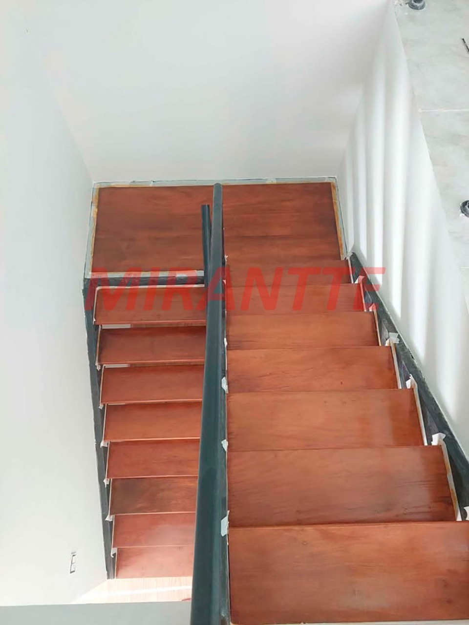Cond. fechado de 168m² com 3 quartos em Centro